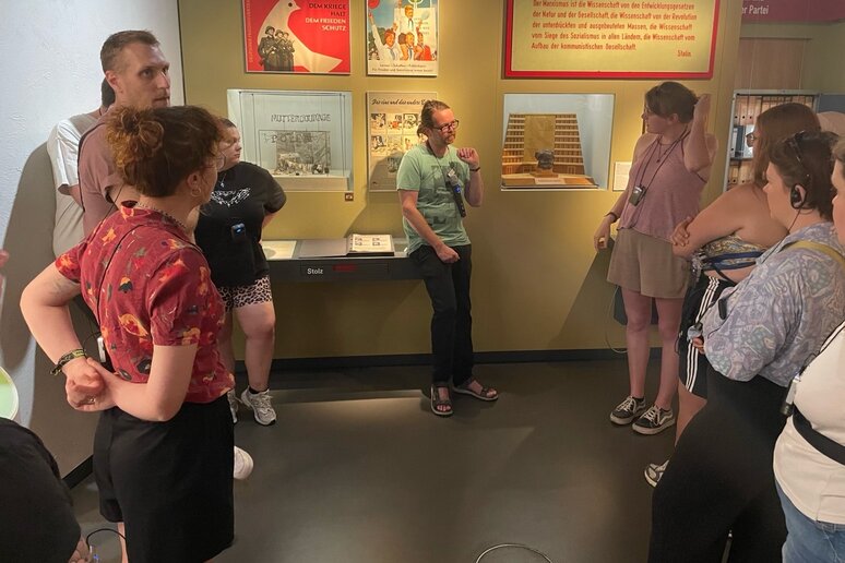 Diskussion im zeitgeschichtlichen Forum zum Bildungssystem in der ehemaligen DDR