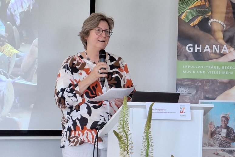 Heike Dongowski von der Staatskanzlei Nordrhein-Westfalen betonte, wie viel Bewegung in den Beziehungen zwischen Deutschland und Ghana herrscht: „Die Partnerschaft hat für das Land einen hohen Stellenwert."