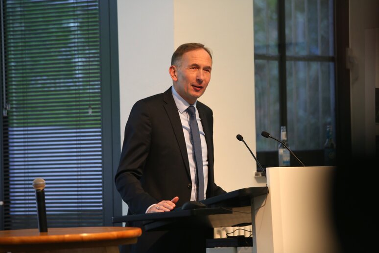 Der Kanzler am Rednerpult