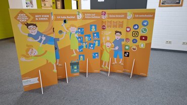 Verschiedene Etappen des Kinderschutzparcours