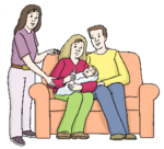 Ein Mann und eine Frau mit Baby sitzen auf einer Couch. Eine Frau steht neben der Couch und hilft.