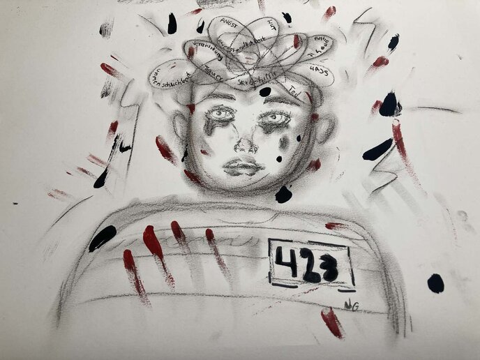 Ein gemaltes Bild. Eine Person mit Nummer auf der Brust. Aus dem Kopf kommt ein Strudel an Emotionen.