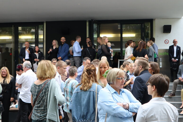 Sektempfang an der katho