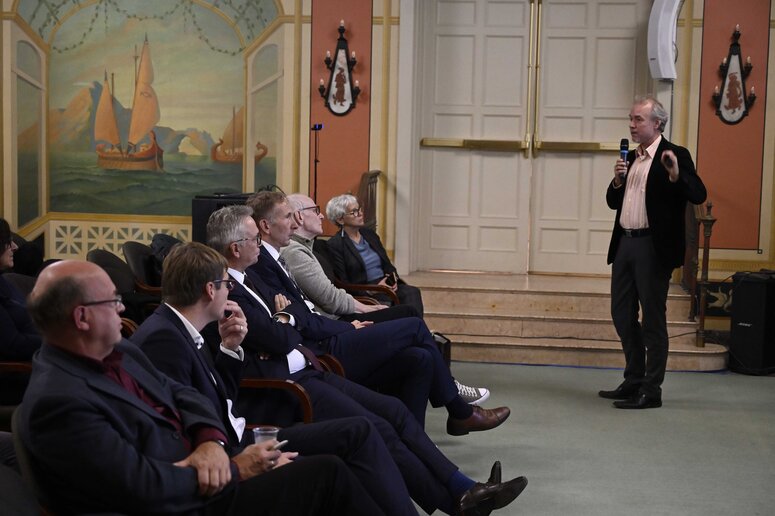 Gastvorlesung an der Monmouth University mit Prof. Dr. Norbert Frieters-Reermann (katho Aachen)