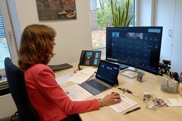 Claudia Prelle, Verwaltungsleiterin und Organisatorin des Hochschultages an der Abteilung Münster, bei der digitalen Infoveranstaltung über die Studiengänge Soziale Arbeit und Heilpädagogik
