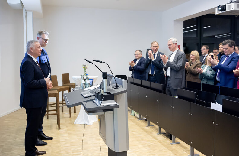 Standing Ovations für Prof. Dr. Hans Hobelsberger und Prof. Dr. Martin Klein