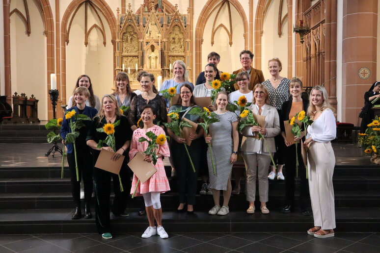 Absolvent_innen Studiengang Hebammenkunde, B.Sc