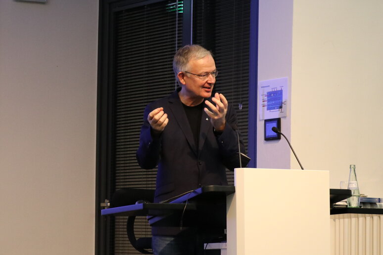 Fachvortrag von Sorgeforscher Prof. Dr. Eckhard Frick SJ von der Hochschule für Philosophie in München