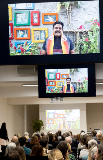 Zahlreiche Videogrüße von Kooperationspartnern aus aller Welt 